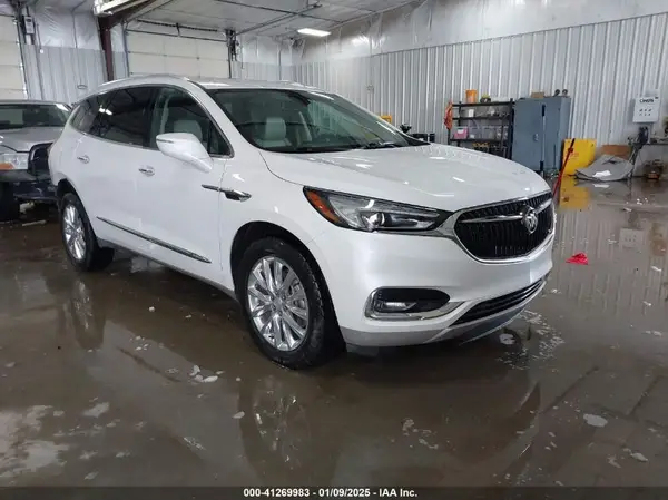 5GAERBKW8KJ321758 2019 BUICK ENCLAVE - Image 1