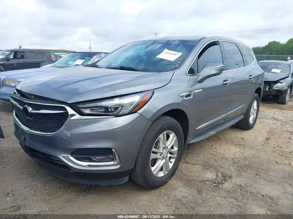 5GAERBKW8LJ237697 2020 BUICK ENCLAVE - Image 2