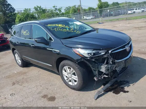 5GAERBKW9JJ181136 2018 BUICK ENCLAVE - Image 1
