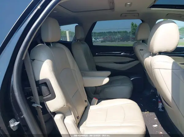 5GAERBKW9JJ181136 2018 BUICK ENCLAVE - Image 8