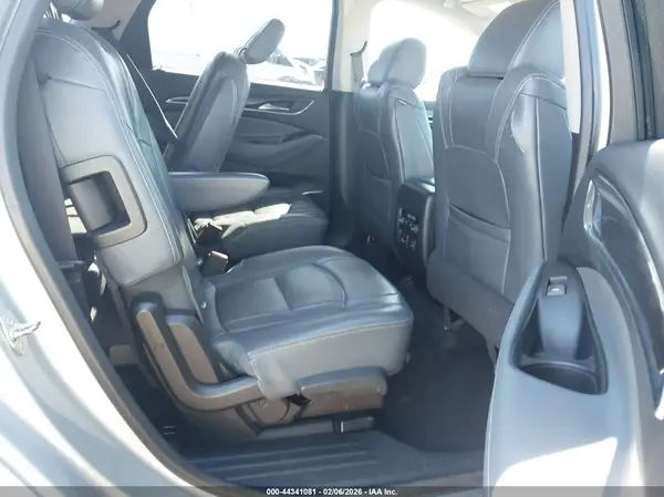 5GAERBKW9JJ210005 2018 BUICK ENCLAVE - Image 8