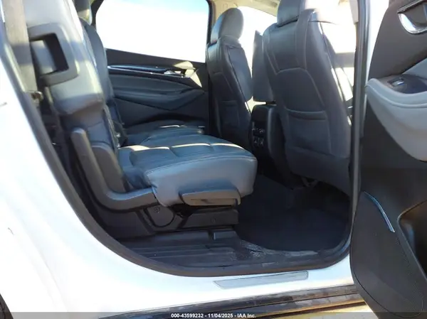 5GAERBKW9JJ228164 2018 BUICK ENCLAVE - Image 8