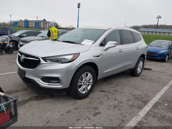 5GAERBKW9KJ183860 2019 BUICK ENCLAVE - Image 2