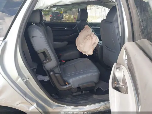 5GAERBKW9LJ142162 2020 BUICK ENCLAVE - Image 8