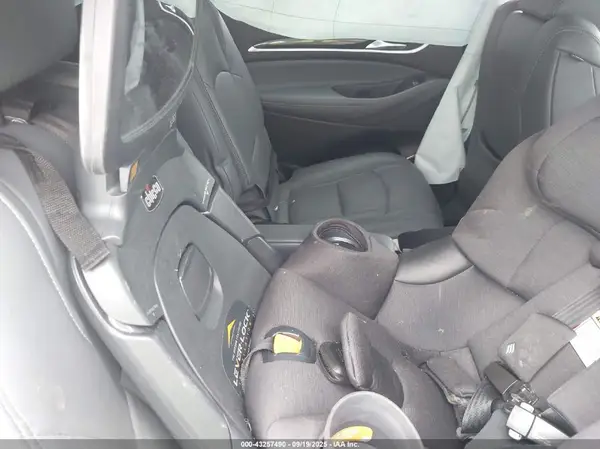 5GAERBKW9LJ262527 2020 BUICK ENCLAVE - Image 8