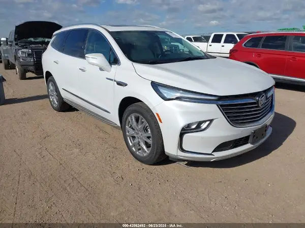 5GAERBKW9RJ103161 2024 BUICK ENCLAVE - Image 1