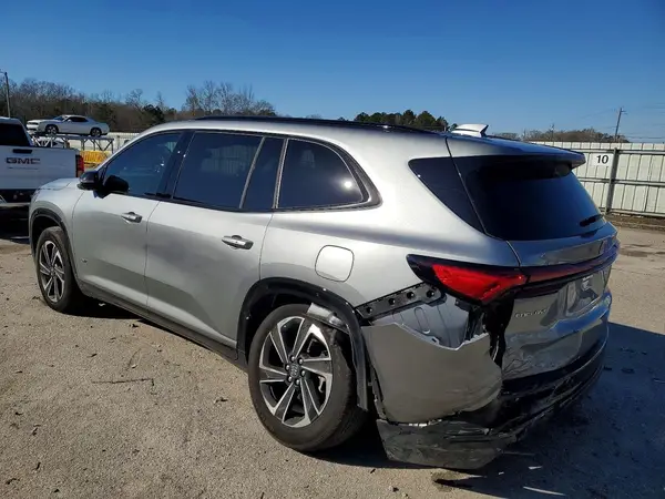 5GAERBRS9SJ168634 2025 BUICK ENCLAVE - Image 2