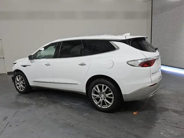 5GAERCKW0NJ124657 2022 BUICK ENCLAVE - Image 2