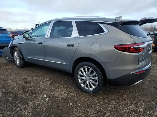 5GAERCKW1JJ216421 2018 BUICK ENCLAVE - Image 2
