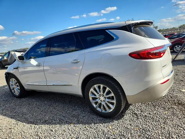 5GAERCKW1JJ218394 2018 BUICK ENCLAVE - Image 2