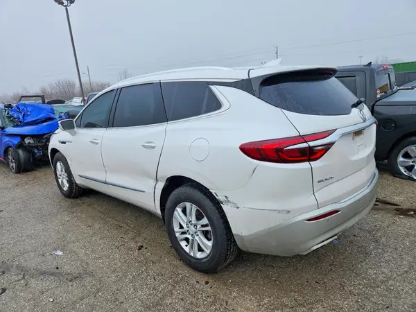 5GAERCKW2JJ130258 2018 BUICK ENCLAVE - Image 2
