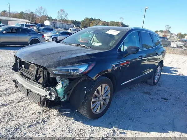 5GAERCKW2JJ183588 2018 BUICK ENCLAVE - Image 2