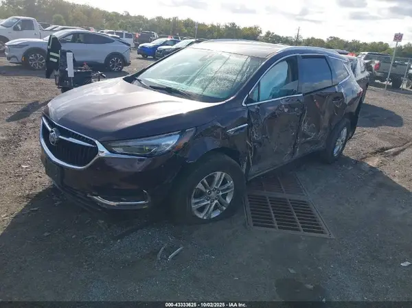 5GAERCKW2JJ230005 2018 BUICK ENCLAVE - Image 2