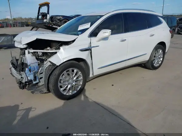 5GAERCKW2LJ322864 2020 BUICK ENCLAVE - Image 2