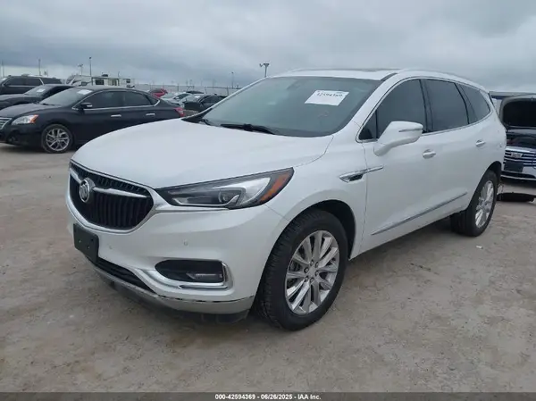 5GAERCKW3JJ148980 2018 BUICK ENCLAVE - Image 2