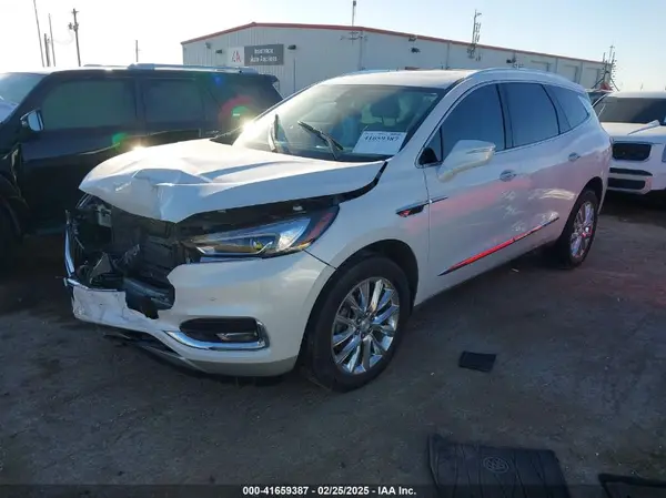 5GAERCKW3JJ186631 2018 BUICK ENCLAVE - Image 2