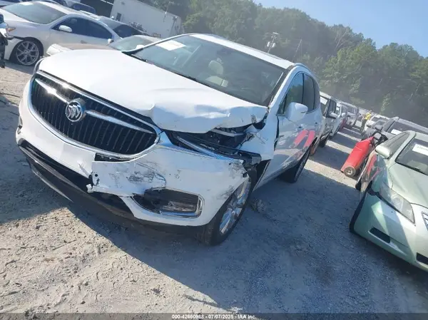 5GAERCKW3JJ190677 2018 BUICK ENCLAVE - Image 2