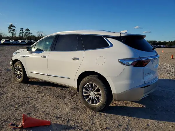 5GAERCKW3NJ134454 2022 BUICK ENCLAVE - Image 2