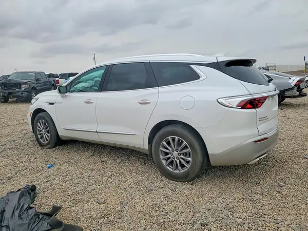 5GAERCKW3NJ156003 2022 BUICK ENCLAVE - Image 2