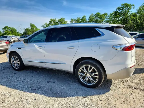 5GAERCKW4NJ125603 2022 BUICK ENCLAVE - Image 2
