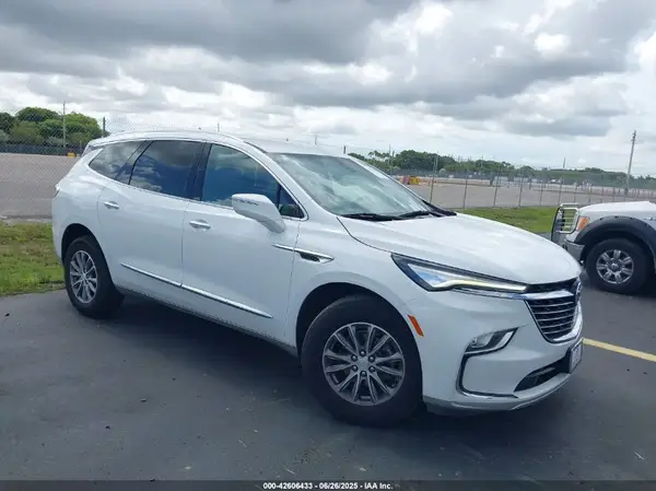 5GAERCKW4NJ166121 2022 BUICK ENCLAVE - Image 1
