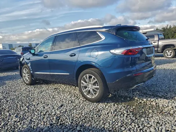 5GAERCKW4NJ174672 2022 BUICK ENCLAVE - Image 2