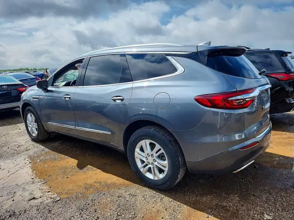 5GAERCKW5JJ140296 2018 BUICK ENCLAVE - Image 2