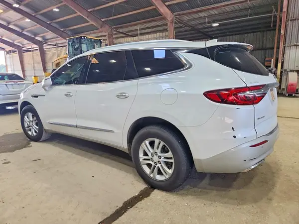 5GAERCKW5JJ141691 2018 BUICK ENCLAVE - Image 2