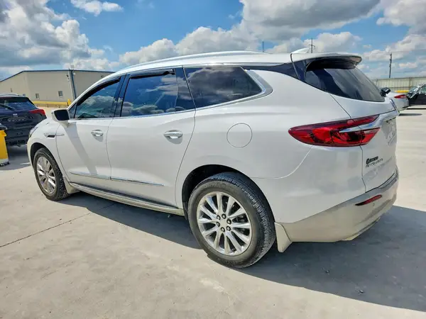 5GAERCKW5LJ229983 2020 BUICK ENCLAVE - Image 2