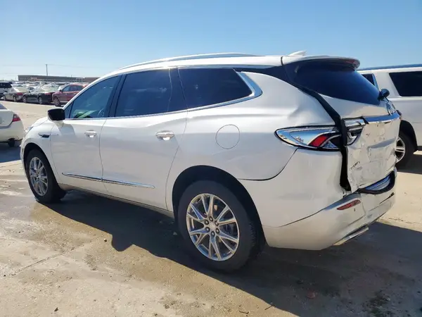 5GAERCKW5NJ144614 2022 BUICK ENCLAVE - Image 2
