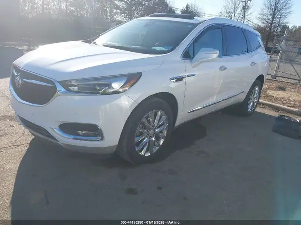 5GAERCKW6JJ143174 2018 BUICK ENCLAVE - Image 2