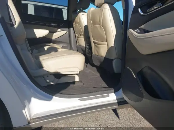 5GAERCKW6JJ143174 2018 BUICK ENCLAVE - Image 8