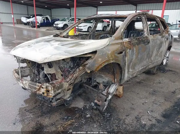 5GAERCKW6JJ185098 2018 BUICK ENCLAVE - Image 2