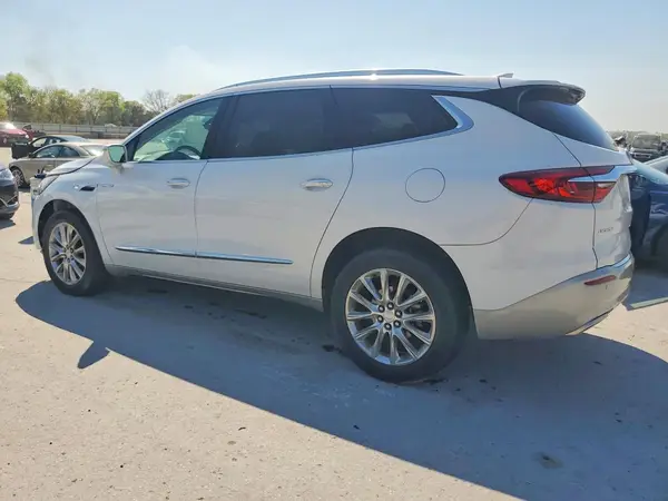 5GAERCKW6JJ211330 2018 BUICK ENCLAVE - Image 2
