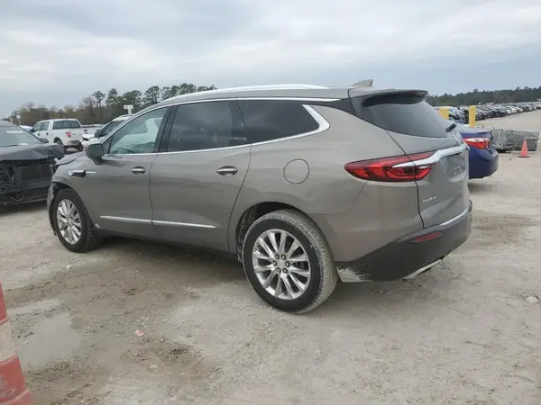5GAERCKW6JJ243212 2018 BUICK ENCLAVE - Image 2