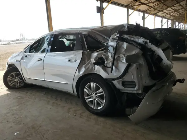 5GAERCKW6JJ285959 2018 BUICK ENCLAVE - Image 2