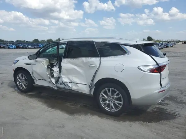 5GAERCKW6RJ117556 2024 BUICK ENCLAVE - Image 2