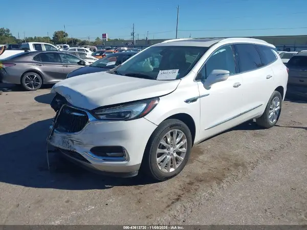 5GAERCKW7JJ222644 2018 BUICK ENCLAVE - Image 2