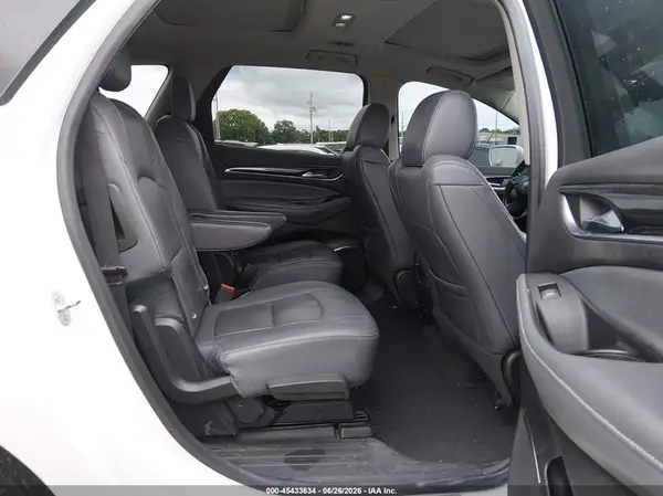 5GAERCKW8JJ275773 2018 BUICK ENCLAVE - Image 8