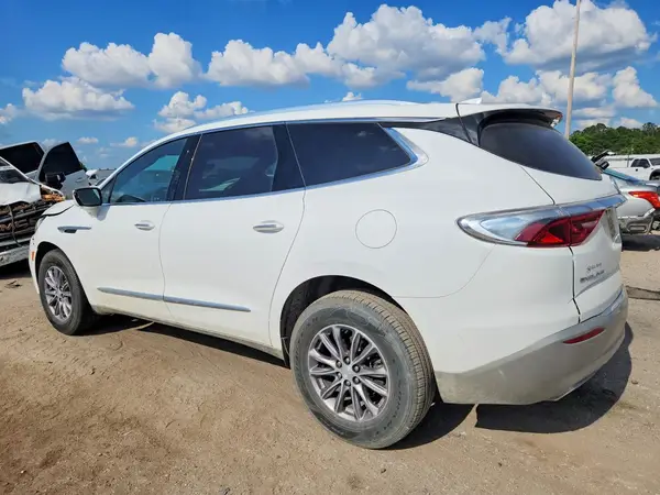 5GAERCKW8NJ115365 2022 BUICK ENCLAVE - Image 2