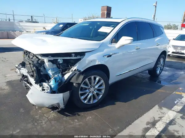 5GAERCKW9LJ298031 2020 BUICK ENCLAVE - Image 2