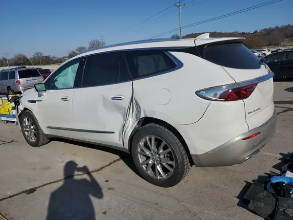 5GAERCKW9NJ104715 2022 BUICK ENCLAVE - Image 2