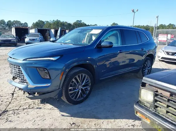 5GAERCRS1SJ168908 2025 BUICK ENCLAVE - Image 2
