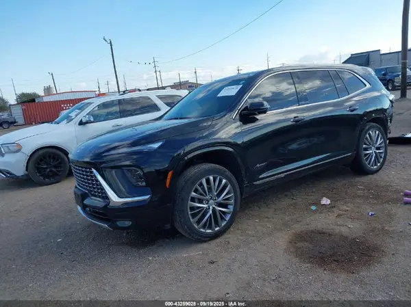 5GAERCRS9SJ102817 2025 BUICK ENCLAVE - Image 2
