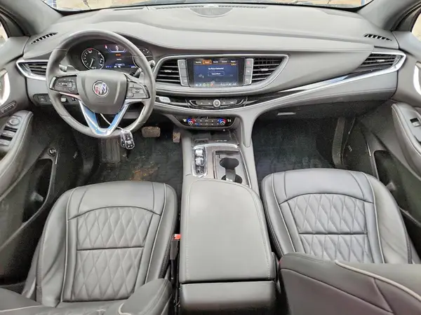 5GAERDKW0PJ201942 2023 BUICK ENCLAVE - Image 8