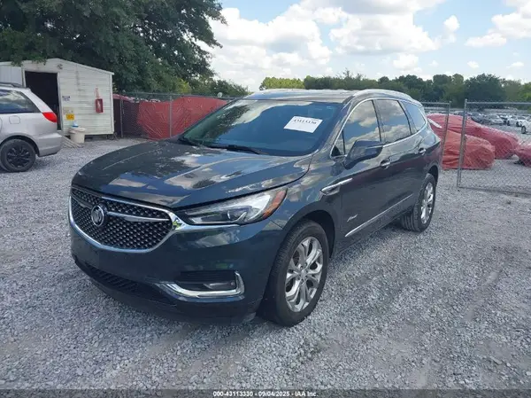 5GAERDKW1JJ125719 2018 BUICK ENCLAVE - Image 2