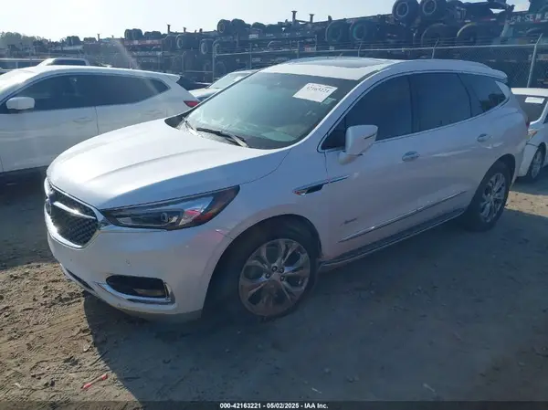 5GAERDKW3JJ222162 2018 BUICK ENCLAVE - Image 2