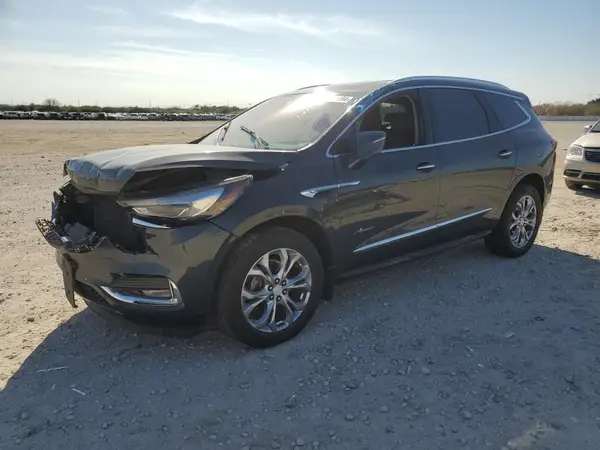 5GAERDKW3JJ242136 2018 BUICK ENCLAVE - Image 1