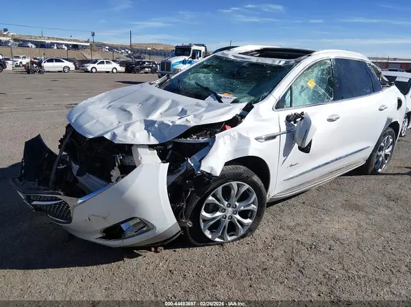 5GAERDKW4JJ137962 2018 BUICK ENCLAVE - Image 2