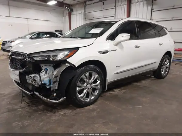 5GAERDKW4JJ271337 2018 BUICK ENCLAVE - Image 2